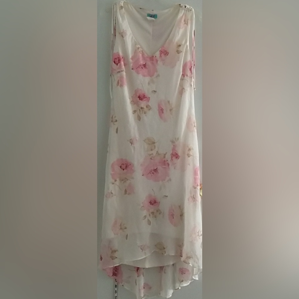 Sfuzi crème floral dress